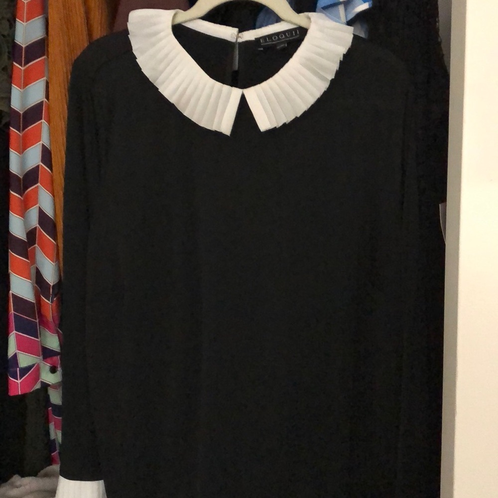 Ruffle collar / sleeve blouse, size 22